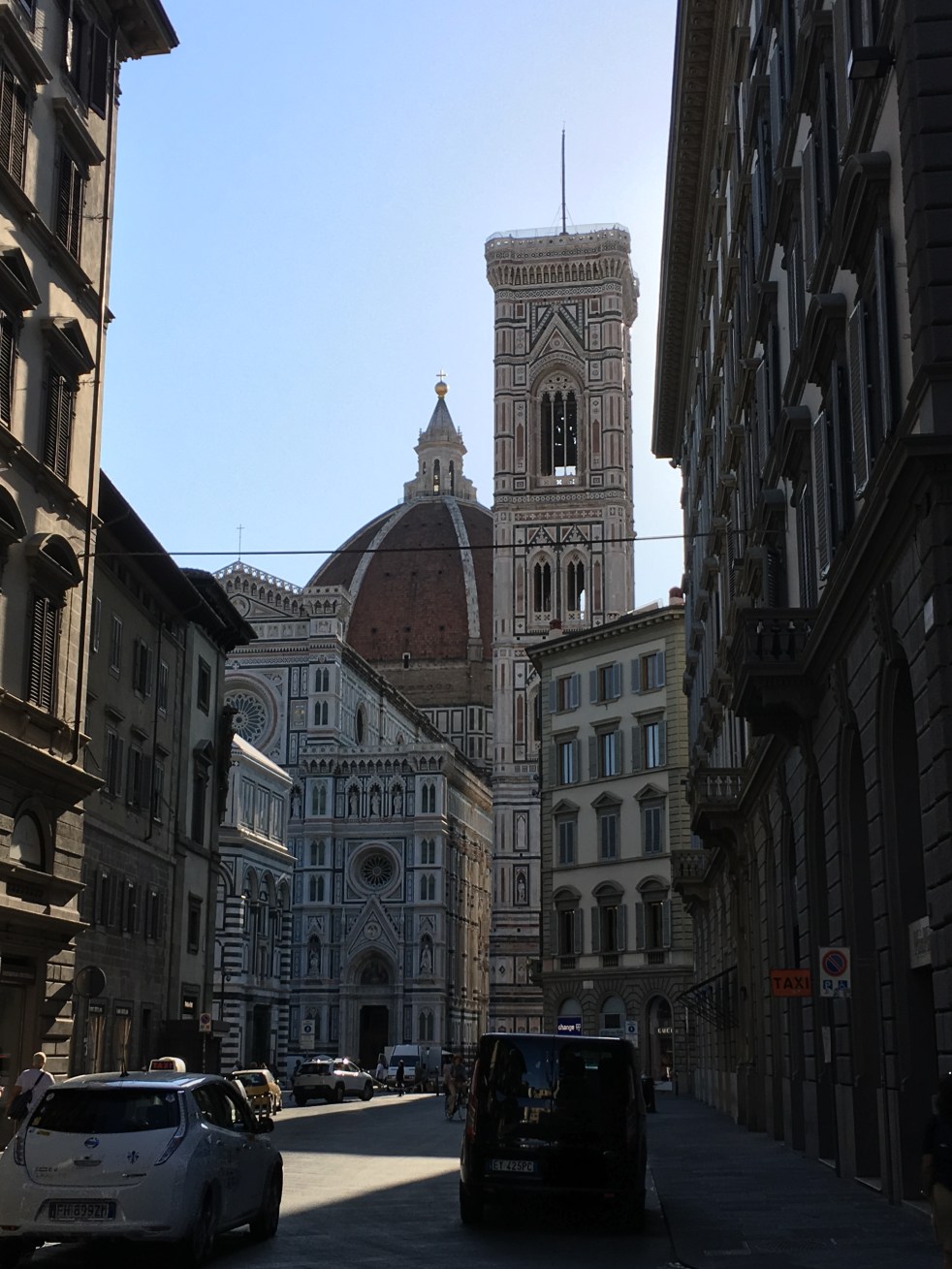 2DE8D1D2-F2D3-4886-93B7-32E1EAAD9B1D